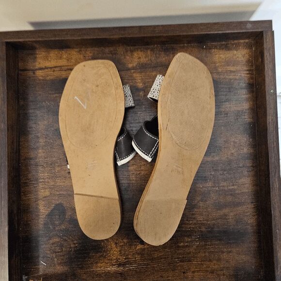 Toms Seacliff Sandals Women's Tan/Black/White Size 9 - Picture 4 of 5